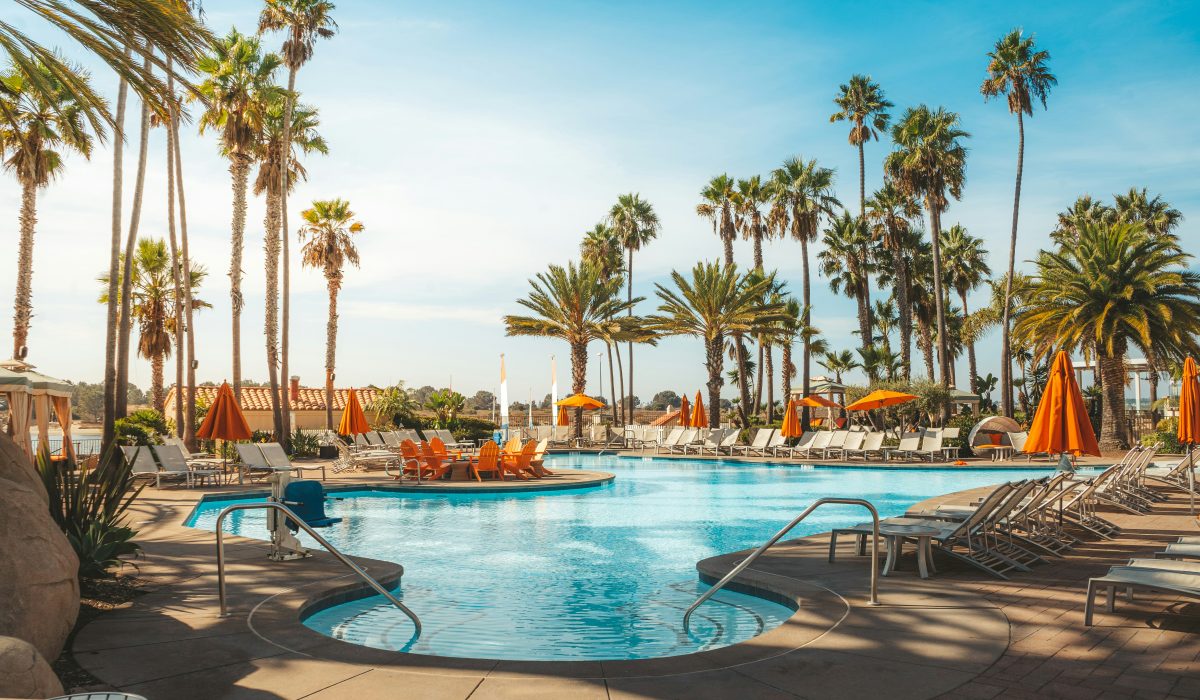 construction services offered by Poollifeswimmers