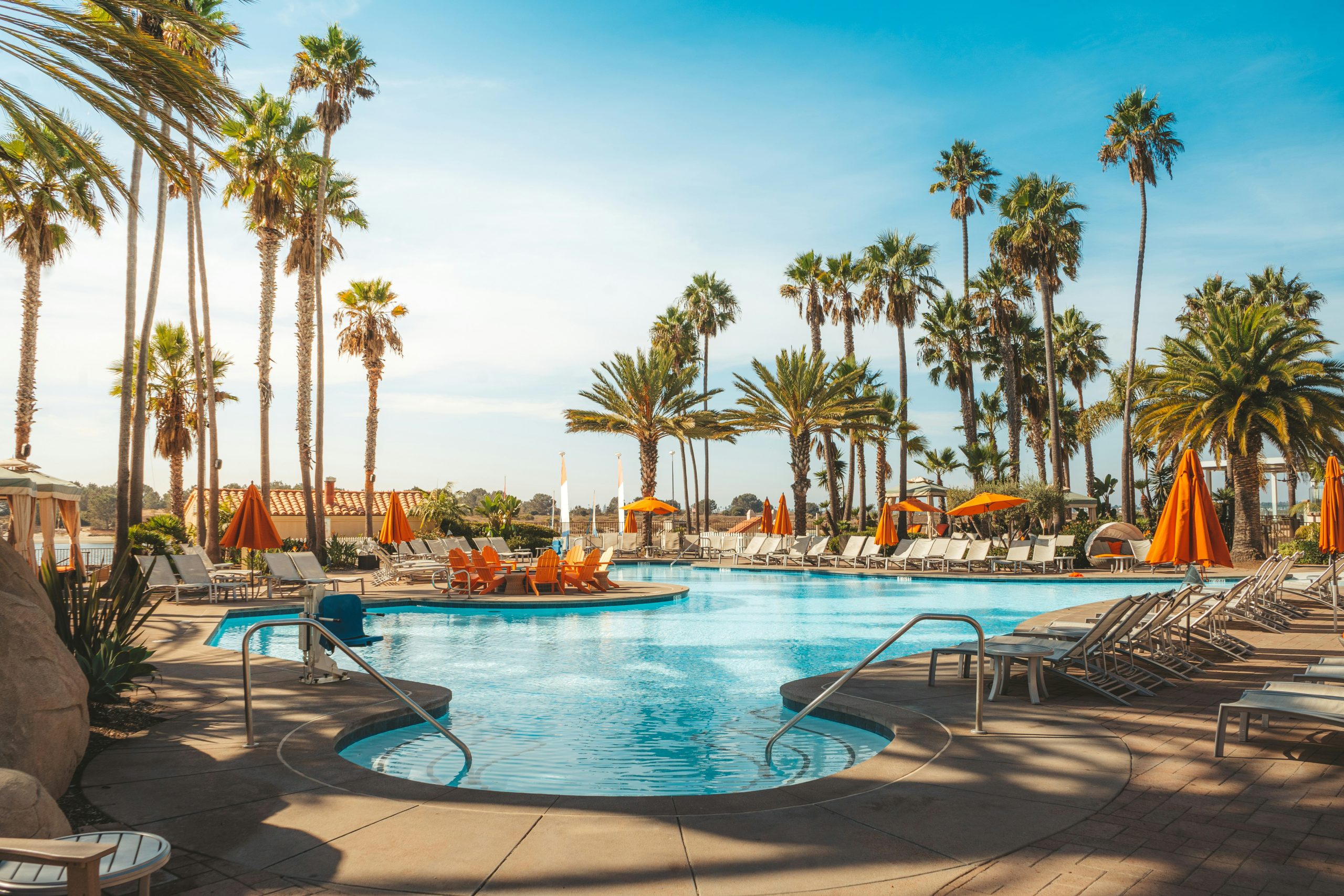 construction services offered by Poollifeswimmers