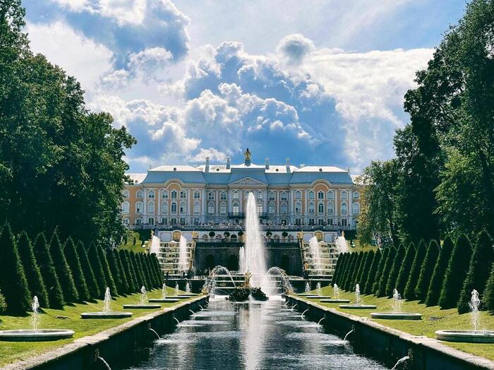 What Type of Structure is a Fountain 